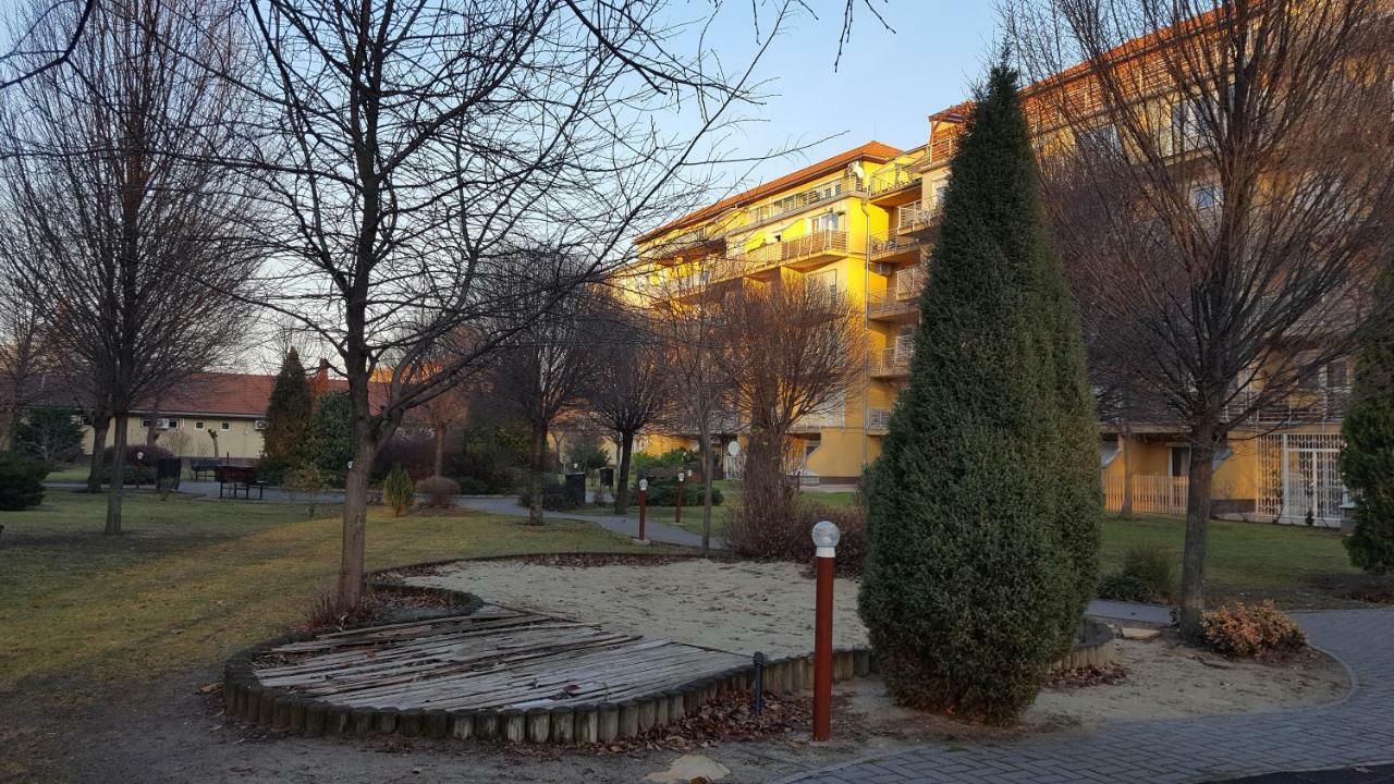 בודפשט Liget Apartment, Terrace, Free Parking, Ac מראה חיצוני תמונה